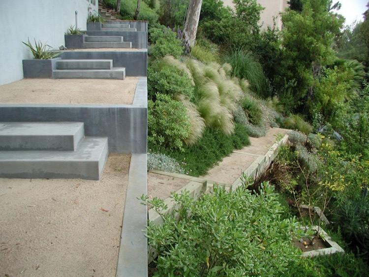 svahová výsadba-trávy-zemný kryt-fixácia svahu