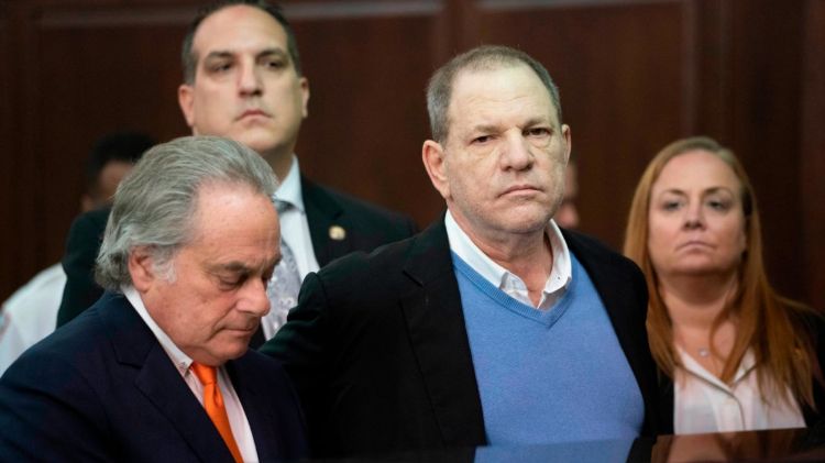 právnik Harvey Weinstein obžaloba zo sexuálneho obťažovania dohodla 25 miliónov dolárov