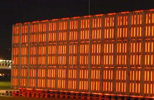 Nápad na dizajn osvetlenia domu z drevených paliet Drevené palety osvetlenie domu