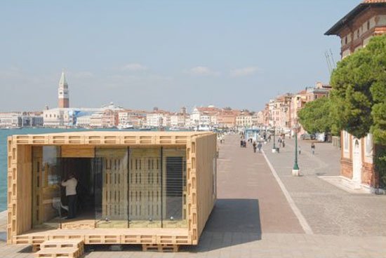 Haus Stadt-Wien Euro palety udržateľnej architektúry Drevené palety Haus Stadt-Wien