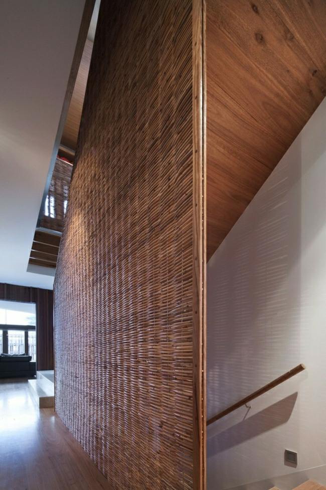 Schodiskové bambusové zábradlie tkaný ratan Bambusový zábradlie tkaný ratanový drevený domček