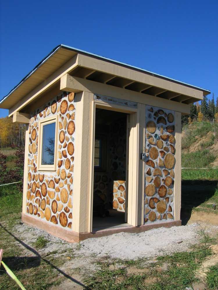 dom-kôlňa-záhrada-stavať-strecha-okná