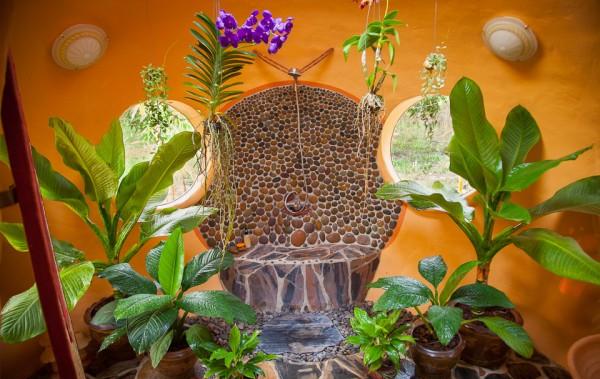 Dom lacné stavať sférický tvar rastliny čerstvé