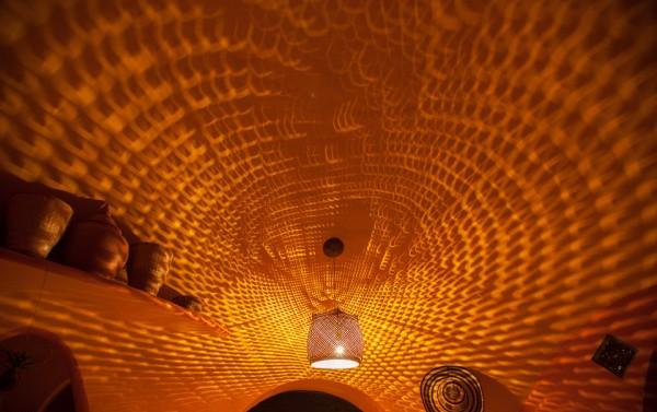 lacné osvetlenie budovy žltá mierna atmosféra