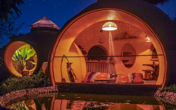 Dom lacný rybník mierny odtieň zaujímavý dizajn