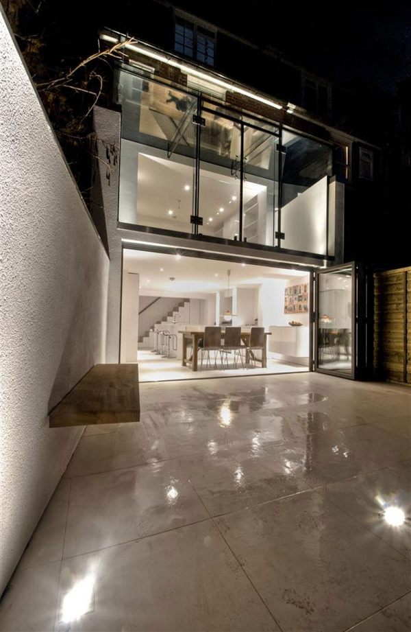 Cliftonov dom so sklenenou prednou časťou zrekonštruoval Anglicko