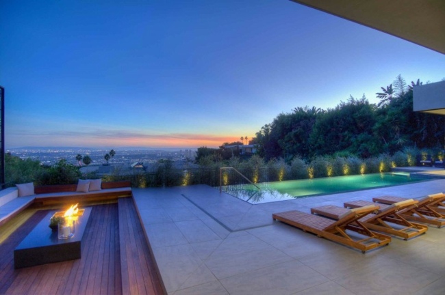 nádherný výhľad mimo fasádny bazénový krb Vonkajšie fasádne bazénové lehátka snov