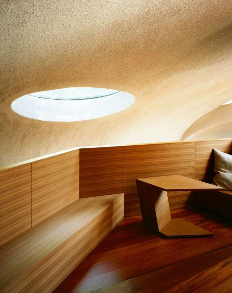 V interiéri domu sa používa veľa dreva dom-nepriame-osvetlenie-lavička-drevené svetlíky