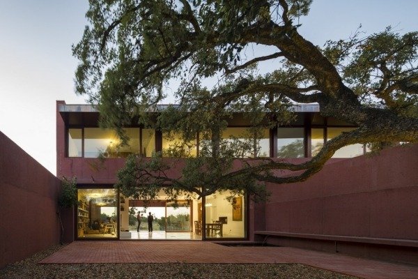 minimalistická architektúra domu v portugalskej fasáde