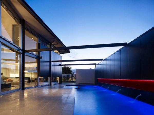 moderný domáci dizajn v bazéne v melbourne nádvorí