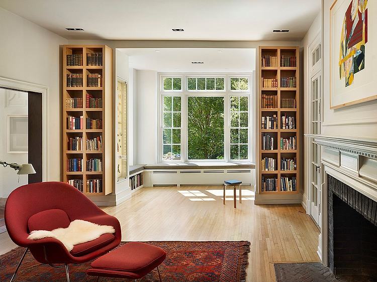 Čalúnenie koberca z drevenej laminátovej podlahy