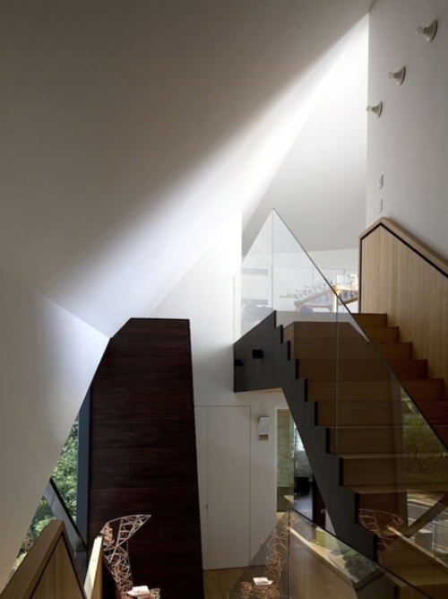 uhlové tvary geometrická architektúra domu z formwerkz