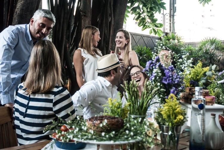 Zorganizujte záhradnú párty Znížte riziko koronavírusu