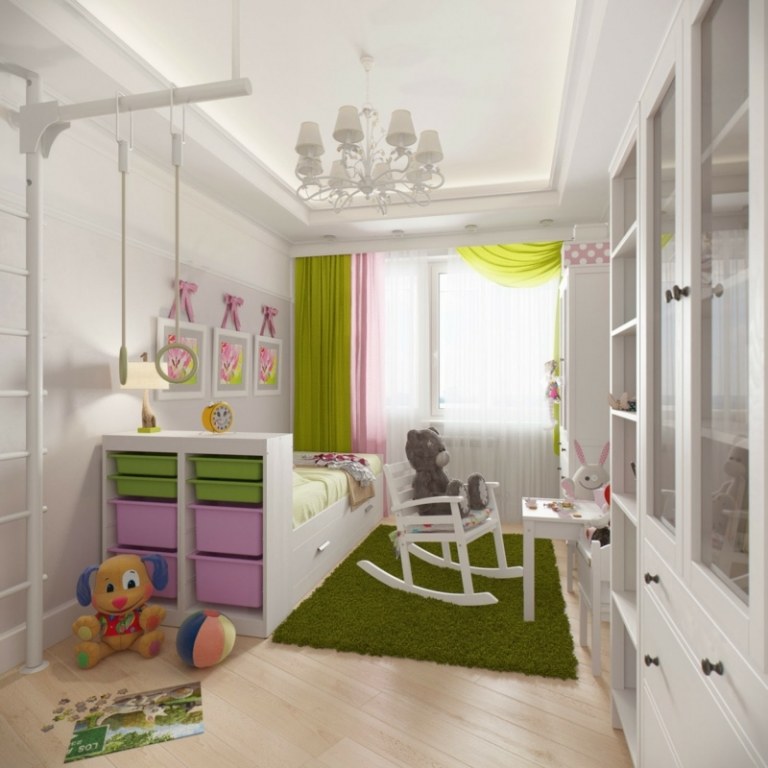 Myšlienka detskej izby do interiéru - biely nábytok a zelený a ružový dekor detská izba biely zelený doplnok koberec, záves, preliezačka, vitrína