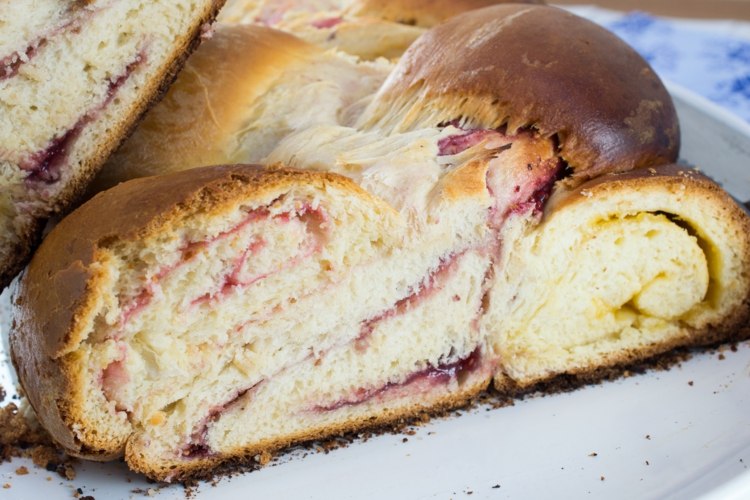 Kvasinkový pletenec-lišajník-plnka-džem-ovocná-chuť-pochúťka