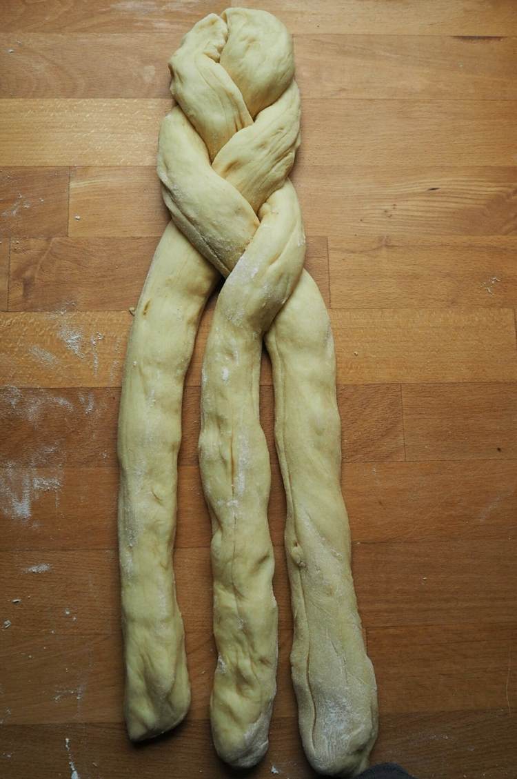 Vrkoč-vrkoč-3-pramene-návod-video-ľahký-začiatočnícky nápad