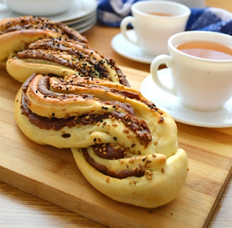 Cop z droždia recepty-návod-veľkonočné hody-stôl-dezert