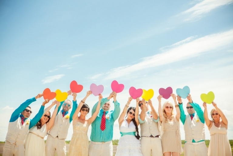 Srdiečka z farebného papiera - vyrobte si slávnostné svadobné dekorácie Svadby-Pláž-Romantické-Fotografie-Srdce-Hostia