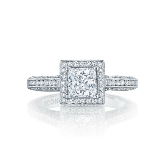 Nápady na darčeky pre šperky bočné kamienky s diamantovým prsteňom Dámsky diamantový prsteň s bočnými kamienkami z bieleho zlata