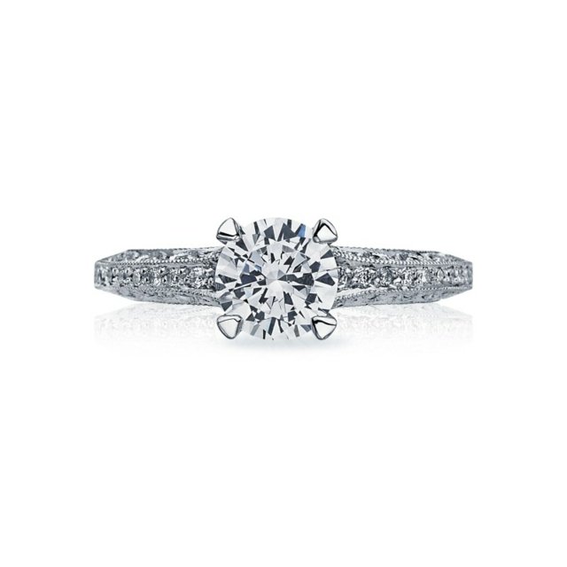 Karate brilantný strih okrúhleho tvaru vo vintage štýle