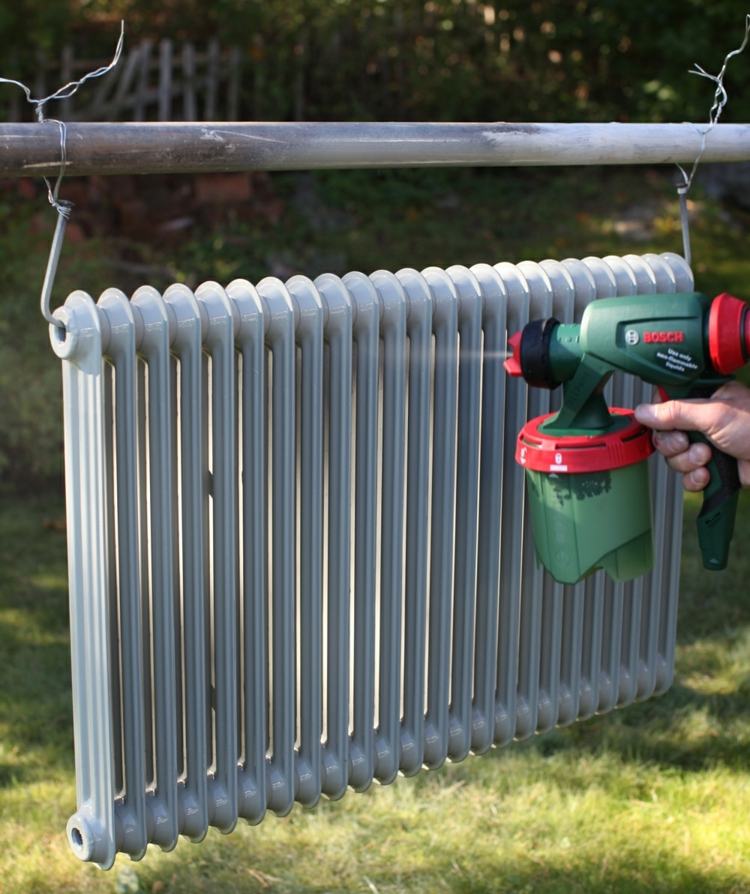 farba chladiča vonku-sprej-sivá-myšlienka