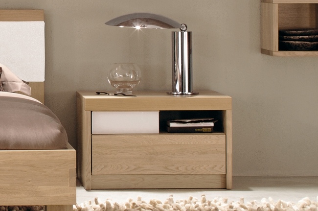 Jaseň z masívu-dizajn nábytku Hülsta-piesková biela nočná lampa