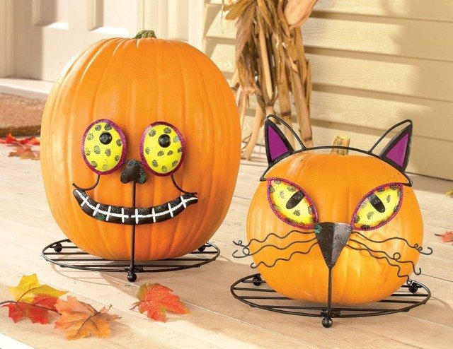 Halloweenske tekvice s kovovými podšálkami Tekvice-s-kov-tváre-masky