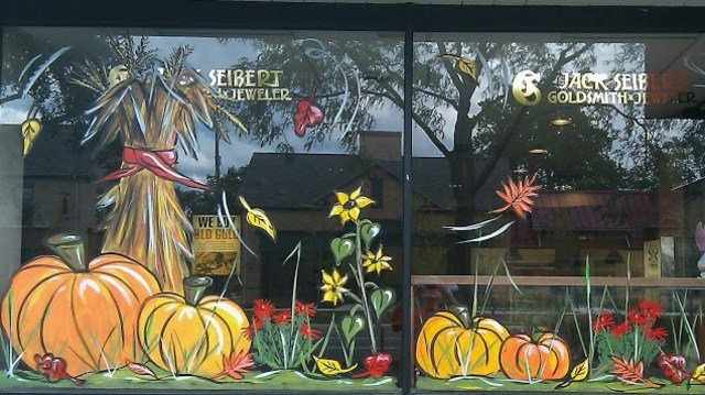 Víkendový projekt maľovanie detských tém na tekvice