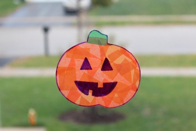 Vystrihnite si papier podľa vlastných predstáv, pokynov na výrobu