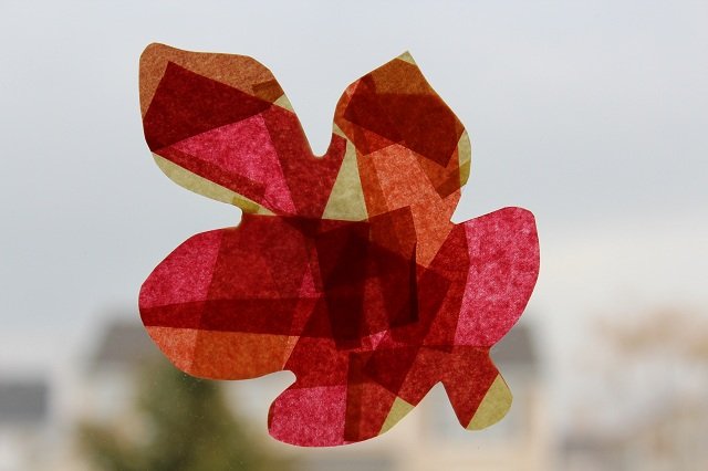 Okenné dekorácie drotár jesenné lístie nápady