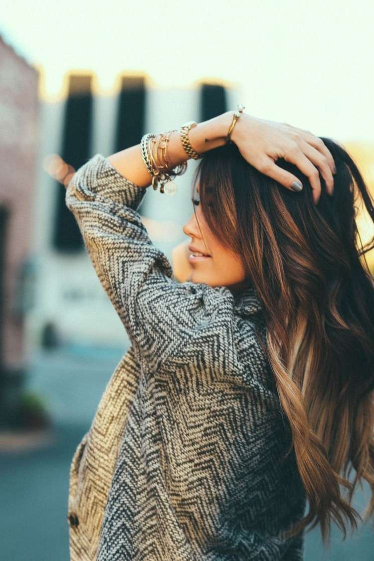 Jesenné účesy-hnedé vlasy-blond-melír