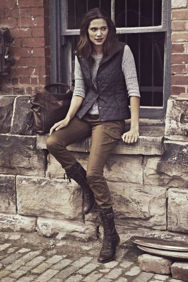 jeseň-look 2014 vojenské nohavice-čižmy-pulóver-západ
