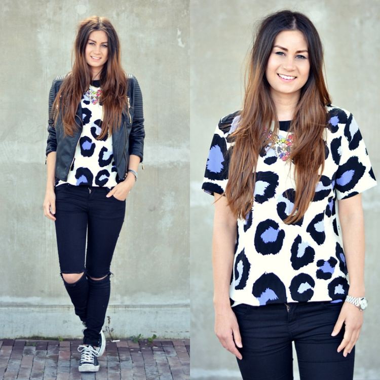 Outfitový nápad so sveterom s krátkym rukávom a leopardovou potlačou jesenný outfit so skľučovadlami sveter s krátkymi rukávmi kožená bunda