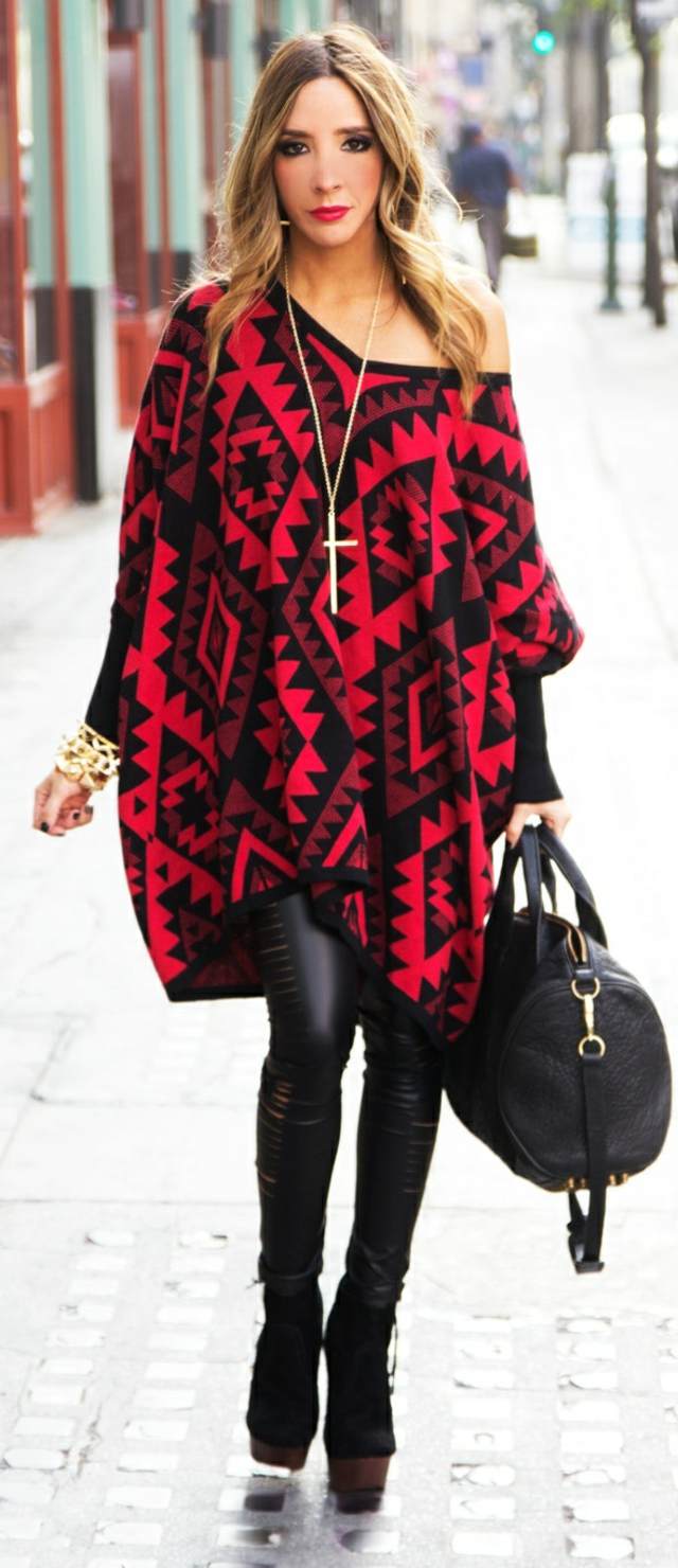 Táto jesenná tunika pozostáva z geometrických vzorov v červenej a čiernej farbe jesenné oblečenie pončo červené čierne legíny