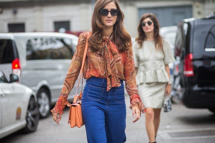 jesenné outfity-2017-2018-barokový vzor-motýlik-blúzka