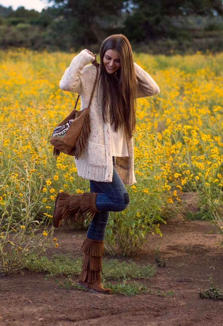 jesenné outfity-2017-2018-jesenná-móda-fringed-bag-shoes