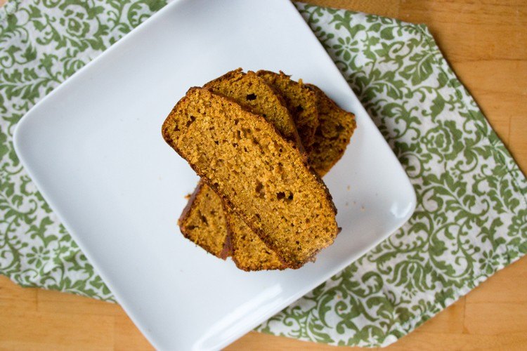 jesenné recepty-nápady-brunch-celozrnné-tekvicové-chleby