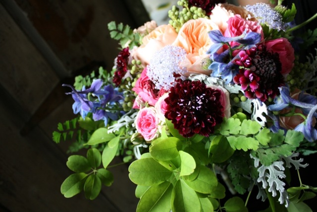 farebná kytica zelená romantická svadobná nevesta