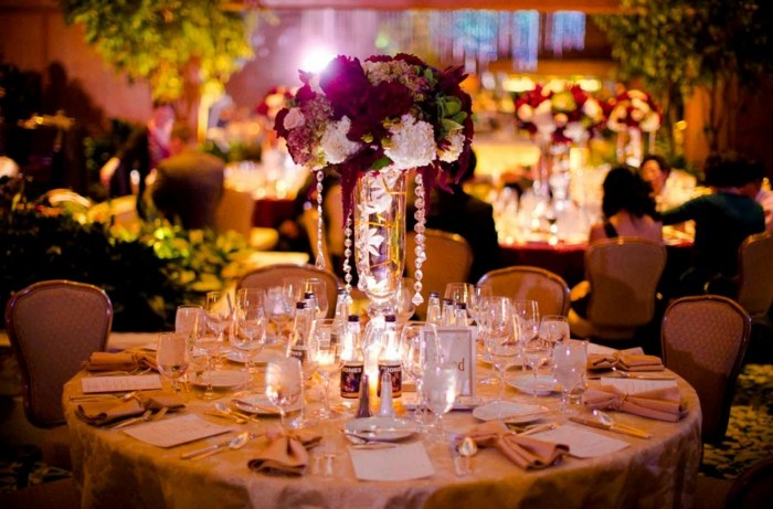 Slávnostná jesenná svadba v reštaurácii Svadobné nápady na svadbu v reštaurácii