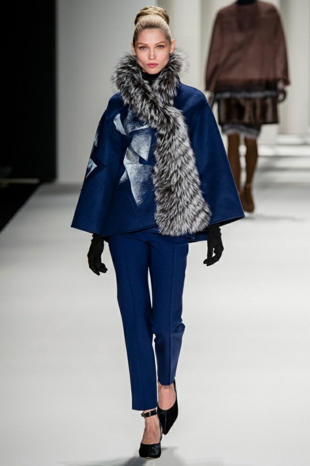 Šály z umelej kožušiny, módne nápady, čierna sukňa po kolená Módne nápady čierna sukňa veľká bunda po kolená HerbstWinter-2014_2015carolinaherrera