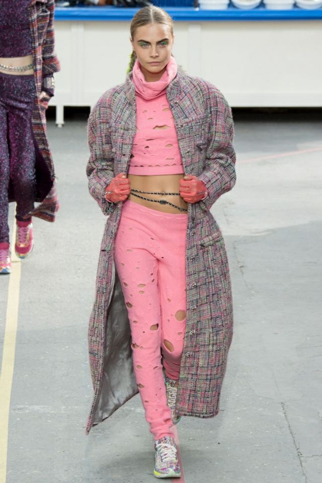 Módne nápady ružový vrchný kabát dĺžka po podlahu jeseň-zima 2014 2015Chanel