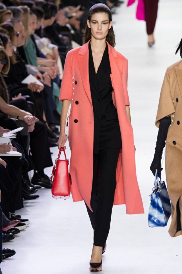 Módne nápady dlhý kabát ružová jeseň zima Kabát ružový HerbstZima 2014_2015ChristianDior2