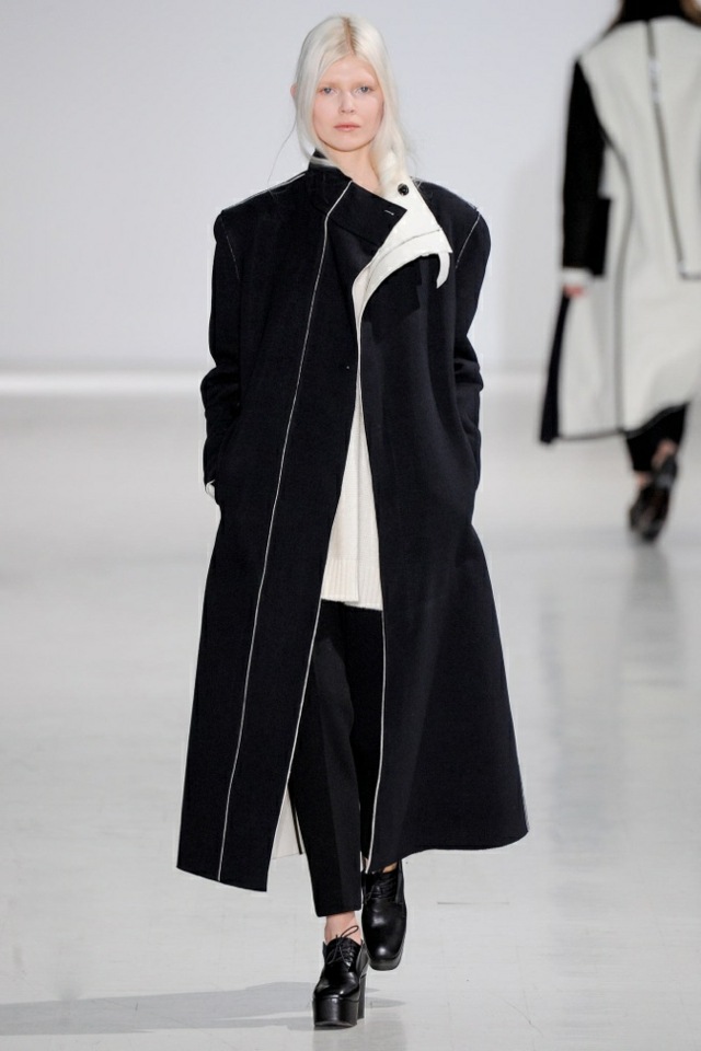 dlhý čierny kabát jeseň-zima 2014 2015 Kabát Jeseň Zima 2014 2015 Kostým Národné 5