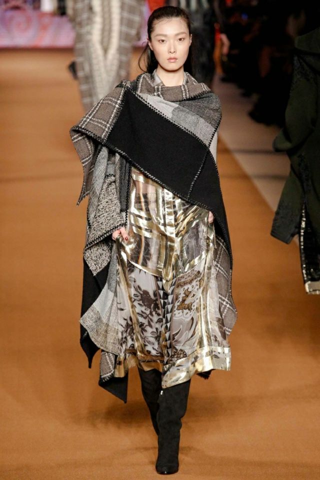 Módne nápady kokon vyzerať pletený šál zima Pletená šatka v štýle cocoon zima 2014_2015Etro2