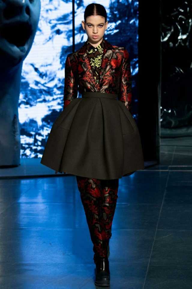Módne trendy nohavice pod sukňou nosia jeseň Noste nohavice pod sukňou AutumnWinter 2014_2015kenzo3