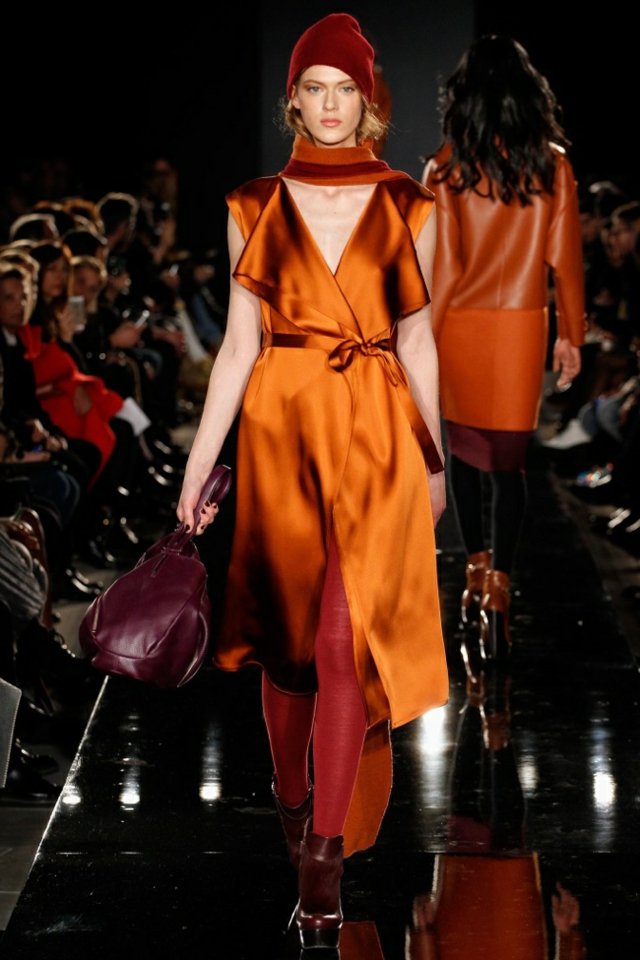 Módne nápady hodvábne šaty horčicovo žlté 2014 2015 Hodvábne šaty horčicovo žlté 2014 2015porsche-design4