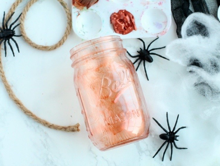 Vyrobte si svoj vlastný lampión na halloweensku párty z džemu