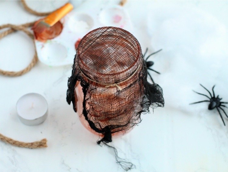 Vyrobte si halloweenske dekorácie sami, drotárske lampióny