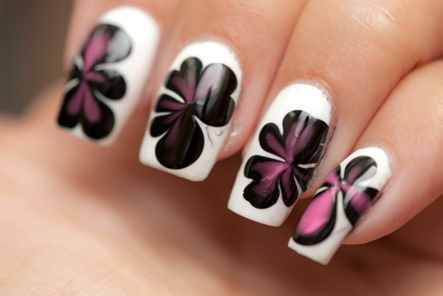 Motívne nápady na maľovanie nechtov sami