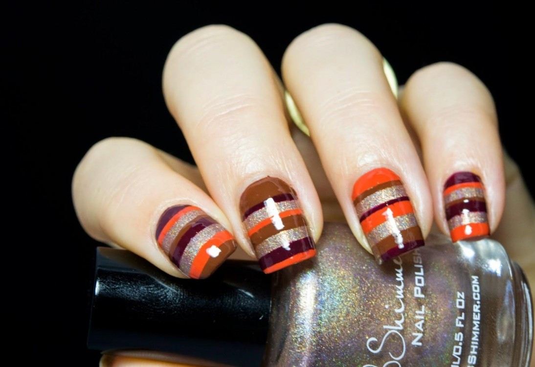 Jesenné vzory nechtov -prúžky-pastelovo sfarbené-hnedo-oranžovo-fialovo-strieborné
